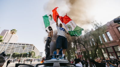 Trump a dezlănțuit ceva terifiant în SUA. O spirală pe care s-ar putea să n-o mai poată controla