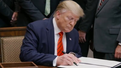 Trump restricționează cercetările „periculoase” pe virusuri. Ar vrea să prevină o nouă pandemie precum cea de COVID-19