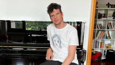 Tudor Chirilă, după aparția lui George Simion la un post TV francez: „Putin rânjeşte. Chirița noastră nu s-a lăsat şi i-a certat. Numa’ autişti nu i-a fǎcut”