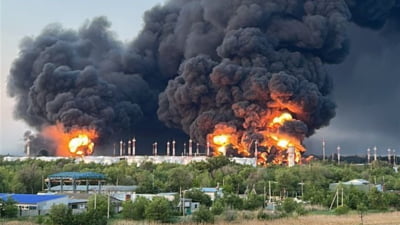 Ucraina reia loviturile asupra depozitelor de combustibil rusești, vizează aerodromuri și fabrici militare