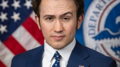 Un fost grădinar și vânzător într-un magazin alimentar, numit de Trump în fruntea departamentului de prevenire a terorismului