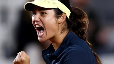 Victorie uriașă pentru Emma Răducanu înainte de Roland-Garros. Cu cine joacă mai departe