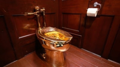 Vineri 13, zi cu ghinion pentru hoții toaletei de aur de la Palatul Blenheim. Au fost în sfârșit condamnați la închisoare după 6 ani de procese
